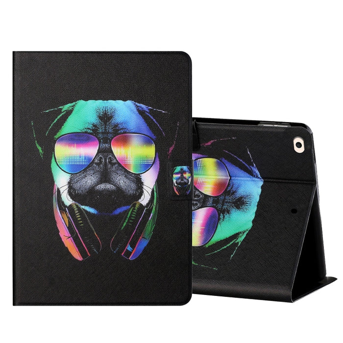 Estuche de cuero con tapa horizontal de dibujo a color con soporte y ranuras para tarjetas y función de suspensión / activación