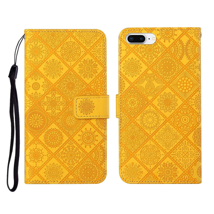 Estuche de cuero con tapa horizontal con patrón en relieve de estilo étnico con soporte y ranuras para tarjetas y billetera y cordón