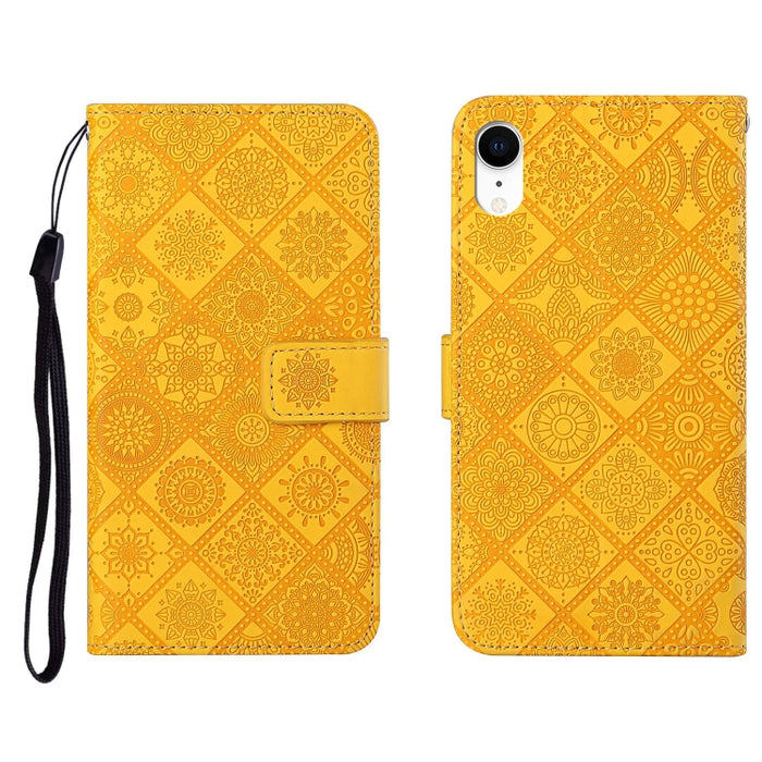 Estuche de cuero con tapa horizontal con patrón en relieve de estilo étnico con soporte y ranuras para tarjetas y billetera y cordón