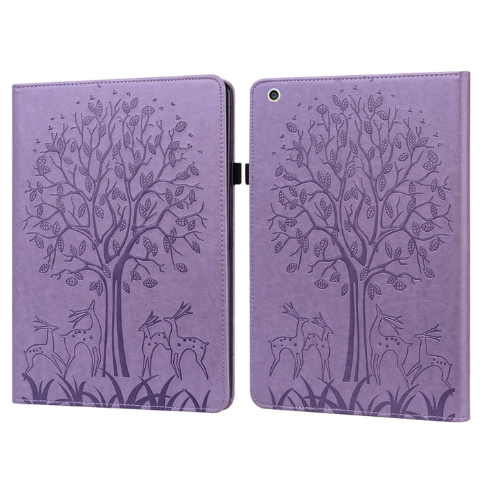 Estuche de cuero de PU con tapa horizontal con estampado estampado de árboles y ciervos con soporte y ranuras para tarjetas y función de suspensión / activación