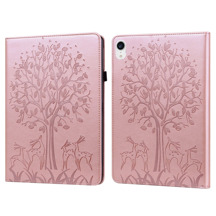 Estuche para tableta de cuero estampado prensado con estampado de árboles y ciervos