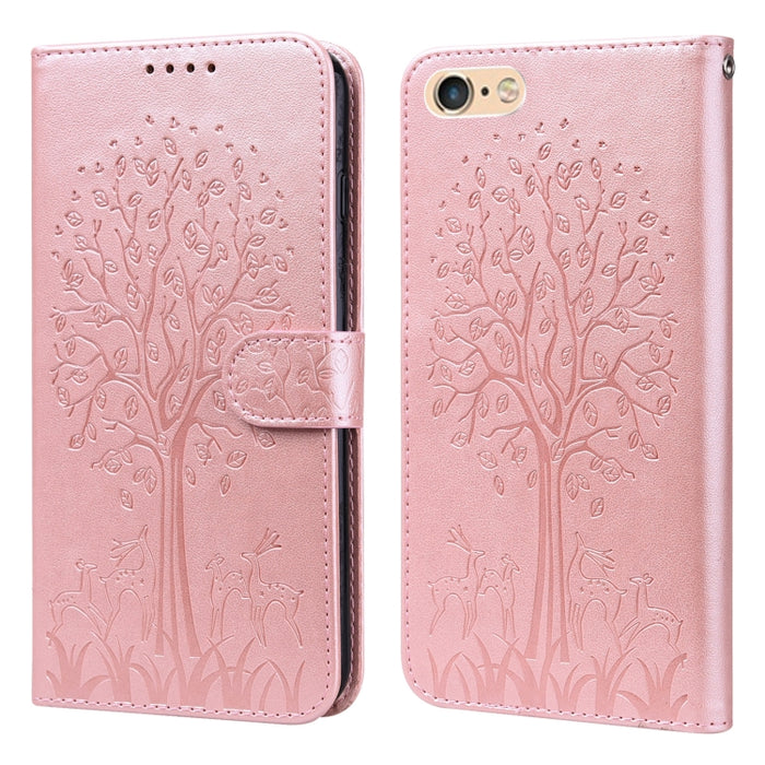 Estuche para teléfono de cuero con tapa horizontal estampado prensado con estampado de árboles y ciervos