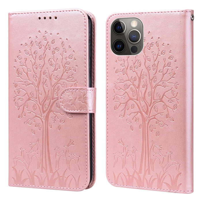 Estuche para teléfono de cuero con tapa horizontal estampado prensado con estampado de árboles y ciervos