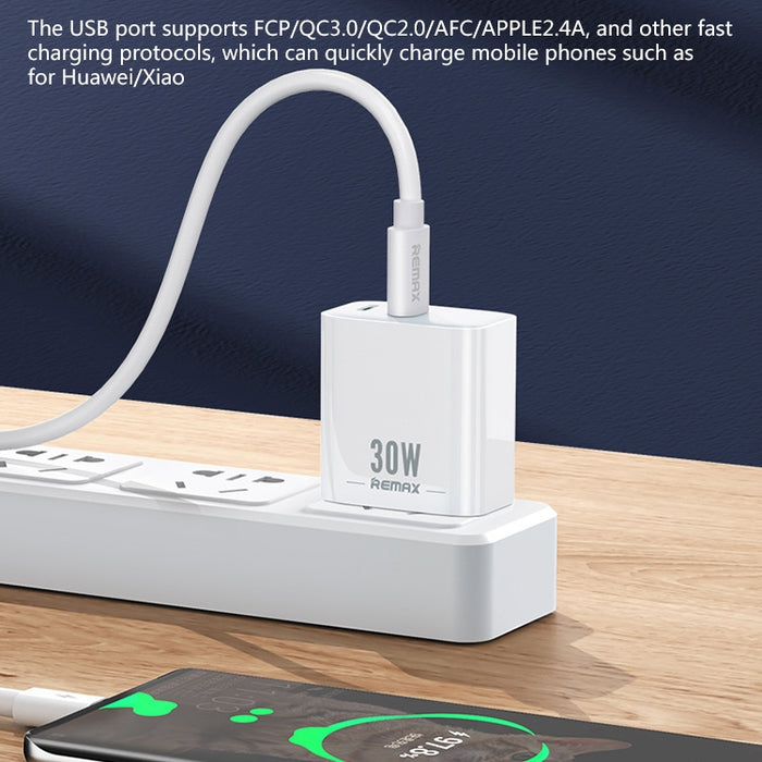 REMAX RP-U82 30W USB+USB-C/Tipo-C Cargador rápido de doble interfaz