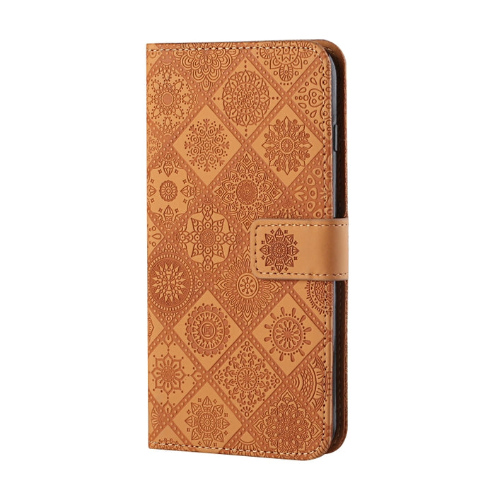Estuche para teléfono de cuero con patrón en relieve de estilo étnico