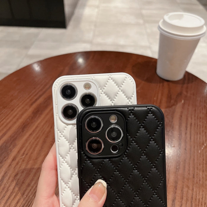 Estuche para teléfono de piel de cordero con textura rómbica
