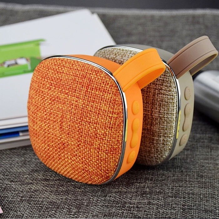 Mini altavoz portátil Bluetooth del cuadrado de la textura del paño X25new, llamada manos libres de la ayuda y tarjeta del TF y AUX.