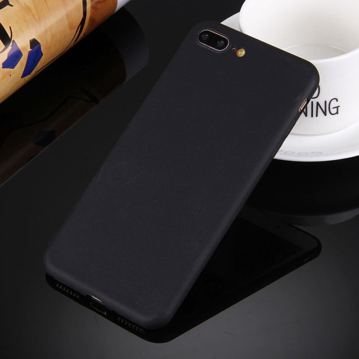 Para iPhone 8 Plus y 7 Plus Funda protectora de TPU de color sólido sin orificio redondo