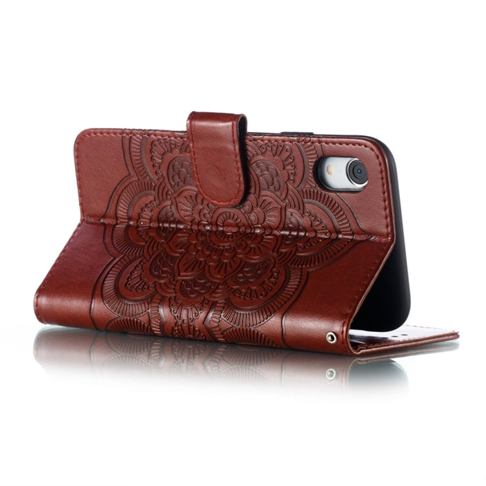 Para iPhone XR Funda de cuero con tapa horizontal con patrón de relieve de mandala con soporte, ranuras para tarjetas, billetera y marco de fotos