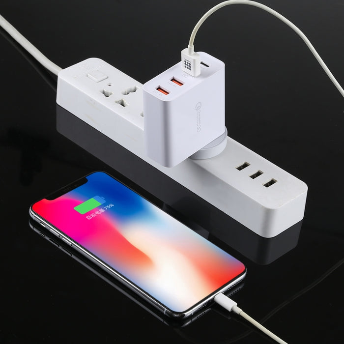 A3P 3A Salida máxima USB-C / Type-C + QC3.0 + Cargador de viaje de pared con 4 puertos USB dual, enchufe para Reino Unido