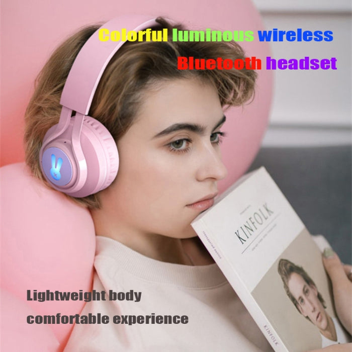 BT06C + Auriculares Bluetooth inalámbricos lindos montados en la cabeza para niños con micrófono y luz LED