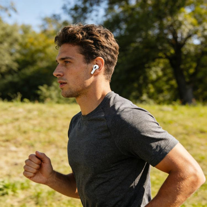 Para AirPods Pro 3 AhaStyle WE38 Juego de 3 pares de almohadillas de espuma viscoelástica de repuesto para auriculares con lápiz limpiador 3 en 1